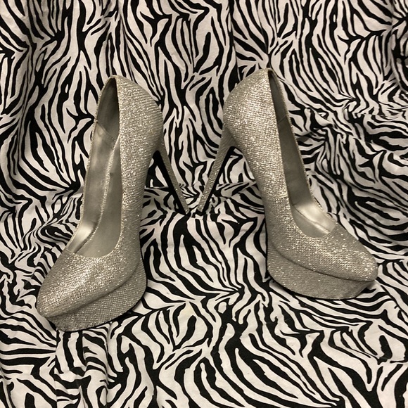 Silver Glitter Platform High Heels Size 8 - Picture 3 of 11